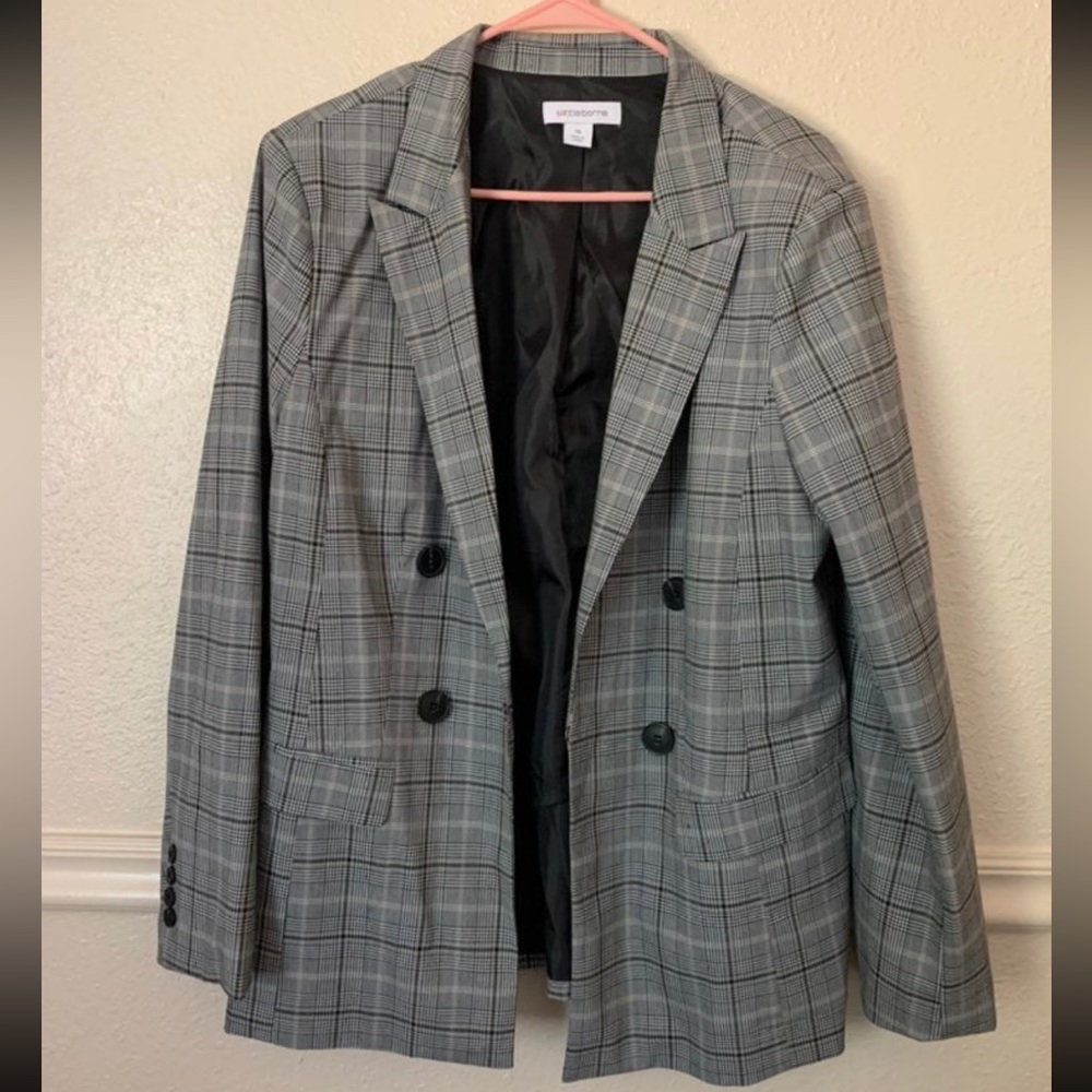 Plaid NWOT Liz Claiborne coat / blazer